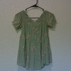 Womens BCX Green Floral Blouse Size S (95% polyester/5% spandex)
